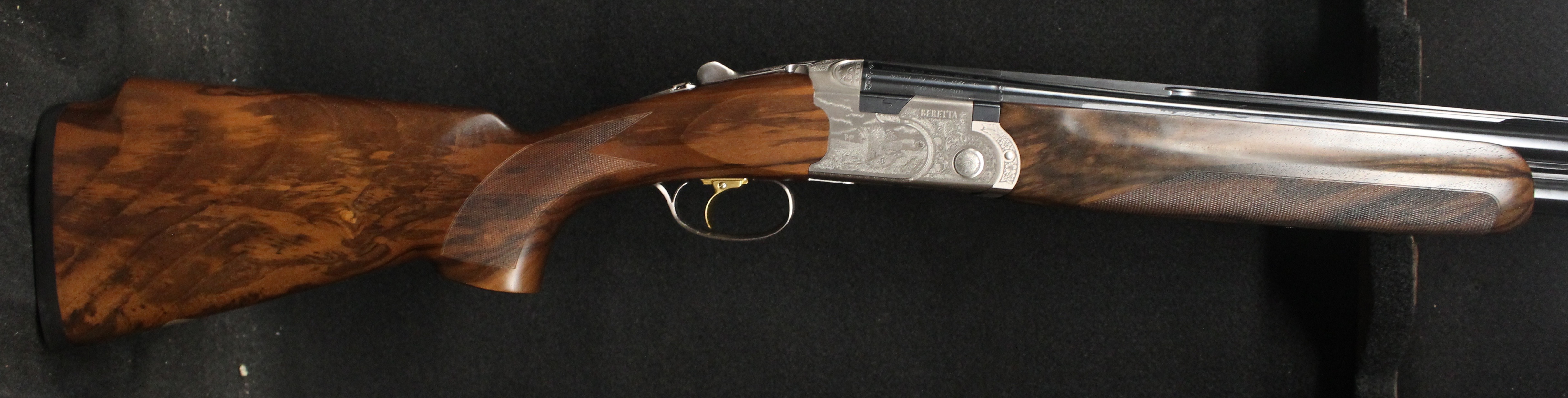 Signature Deluxe 687 Silver Pigeon III All Around 12 gauge 30" bbls